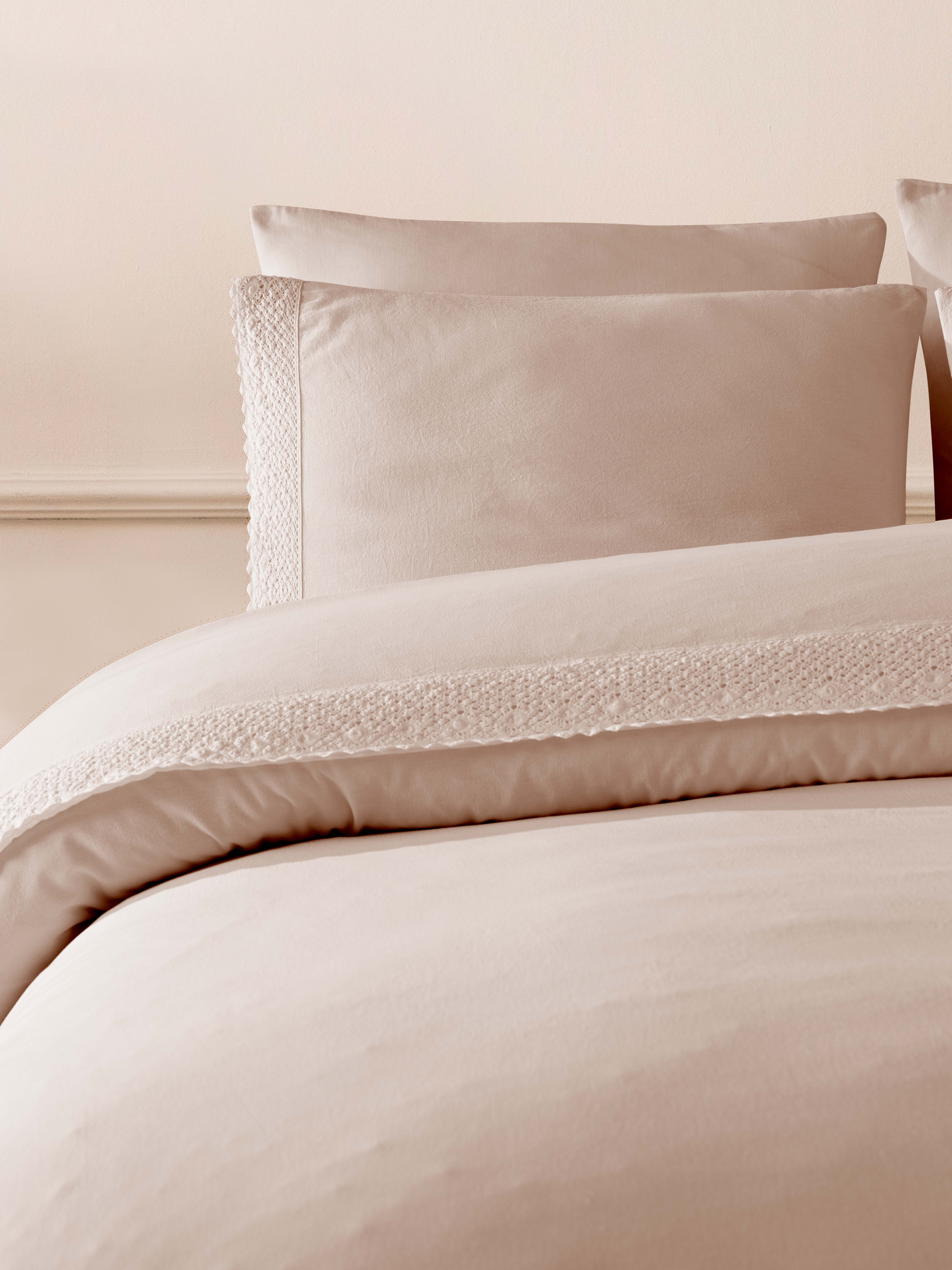 Dantelli Nevresim Takımı