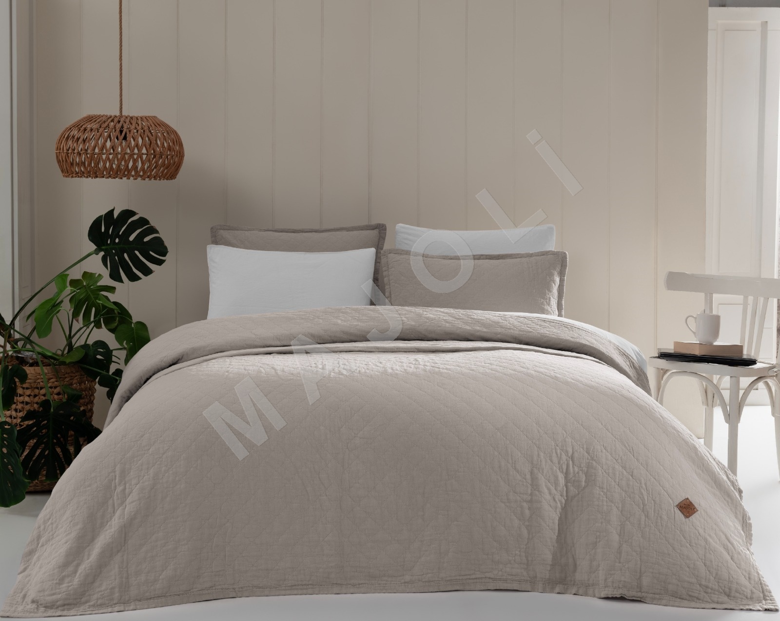 Manu Yatak Örtüsü