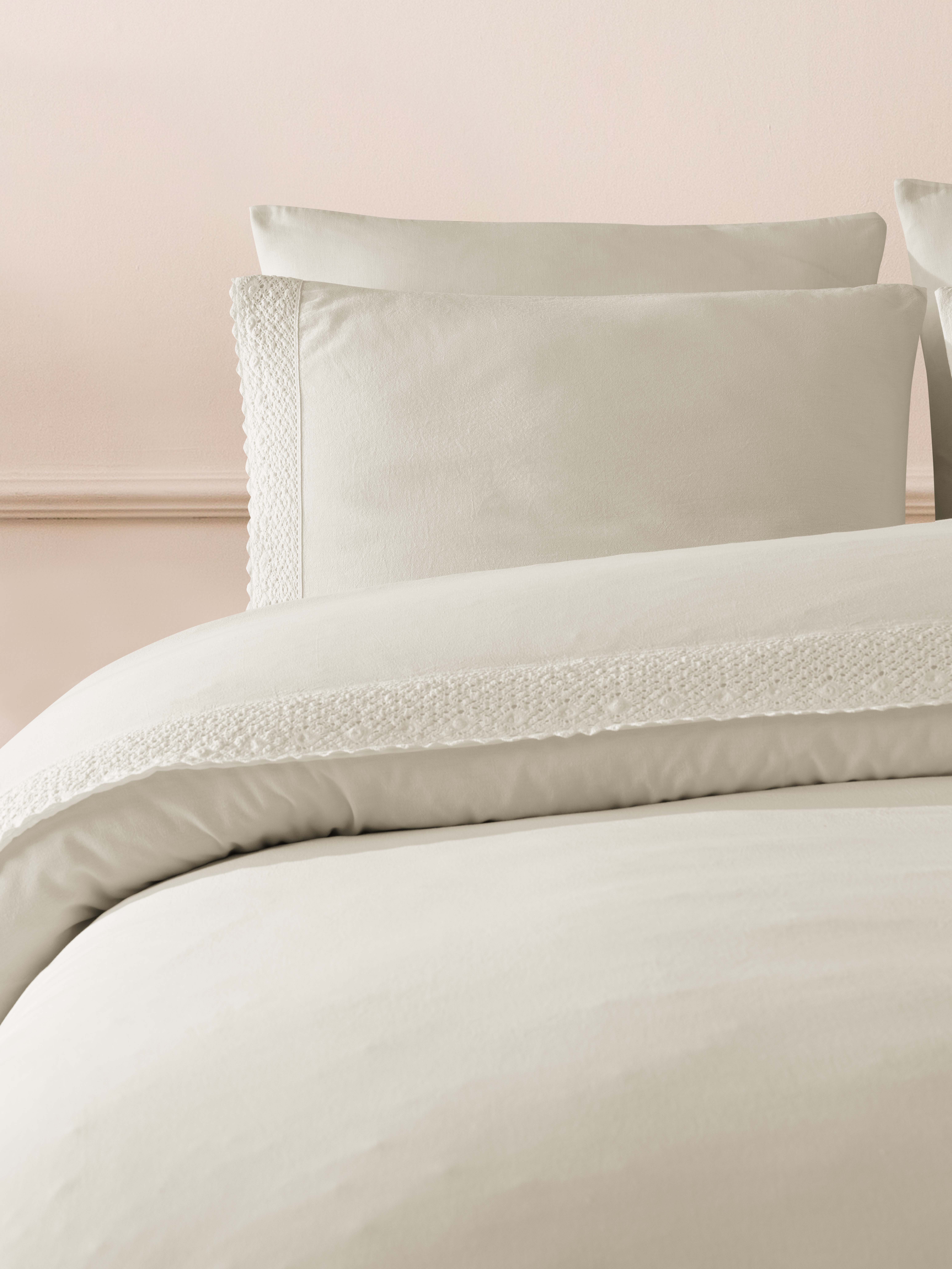 Dantelli Nevresim Takımı