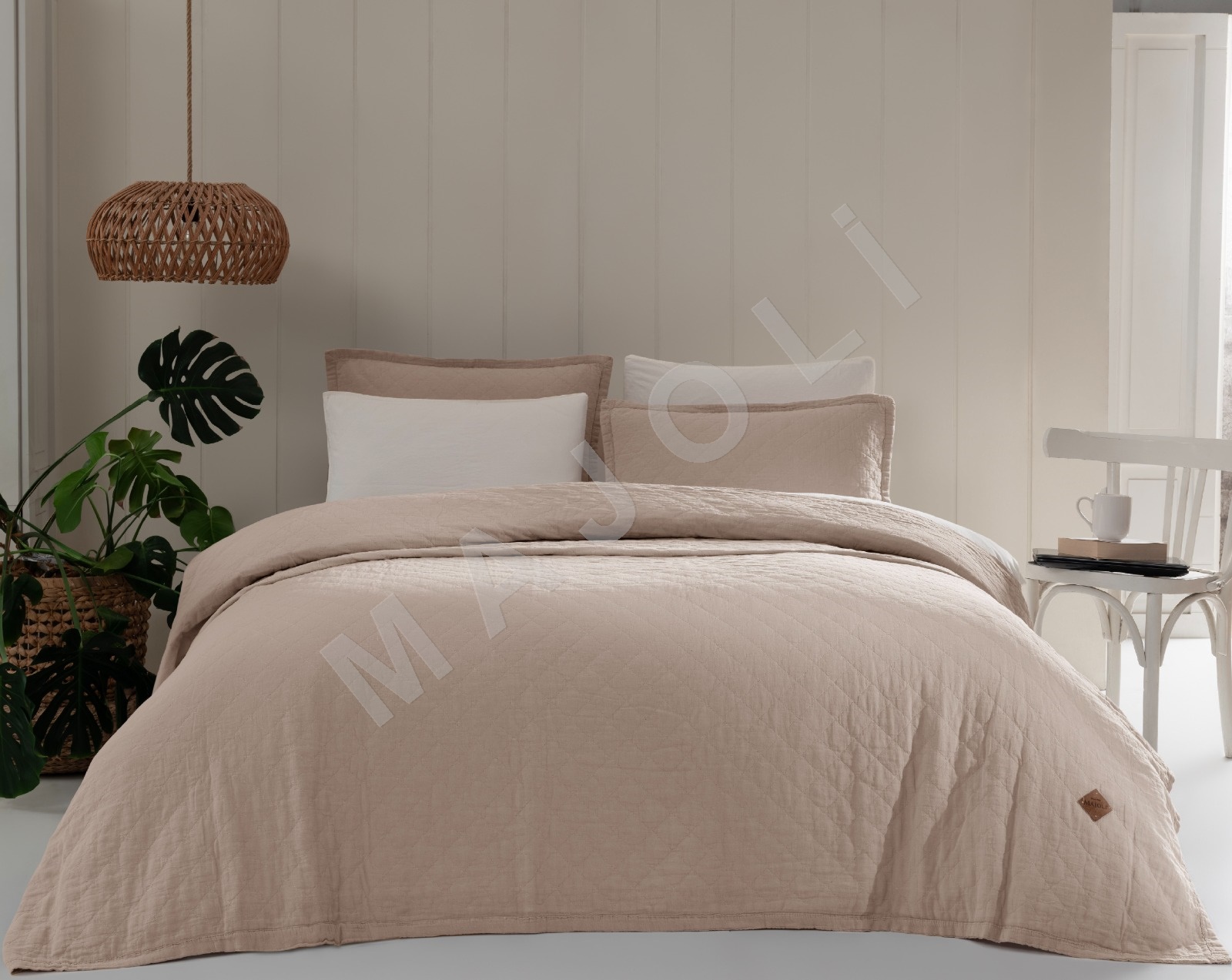 Manu Yatak Örtüsü