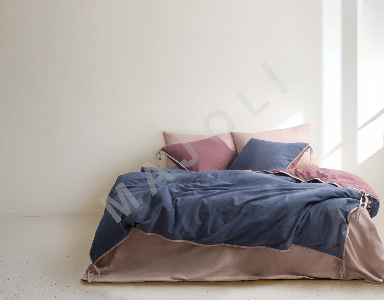 Demeter Nevresim Takımı