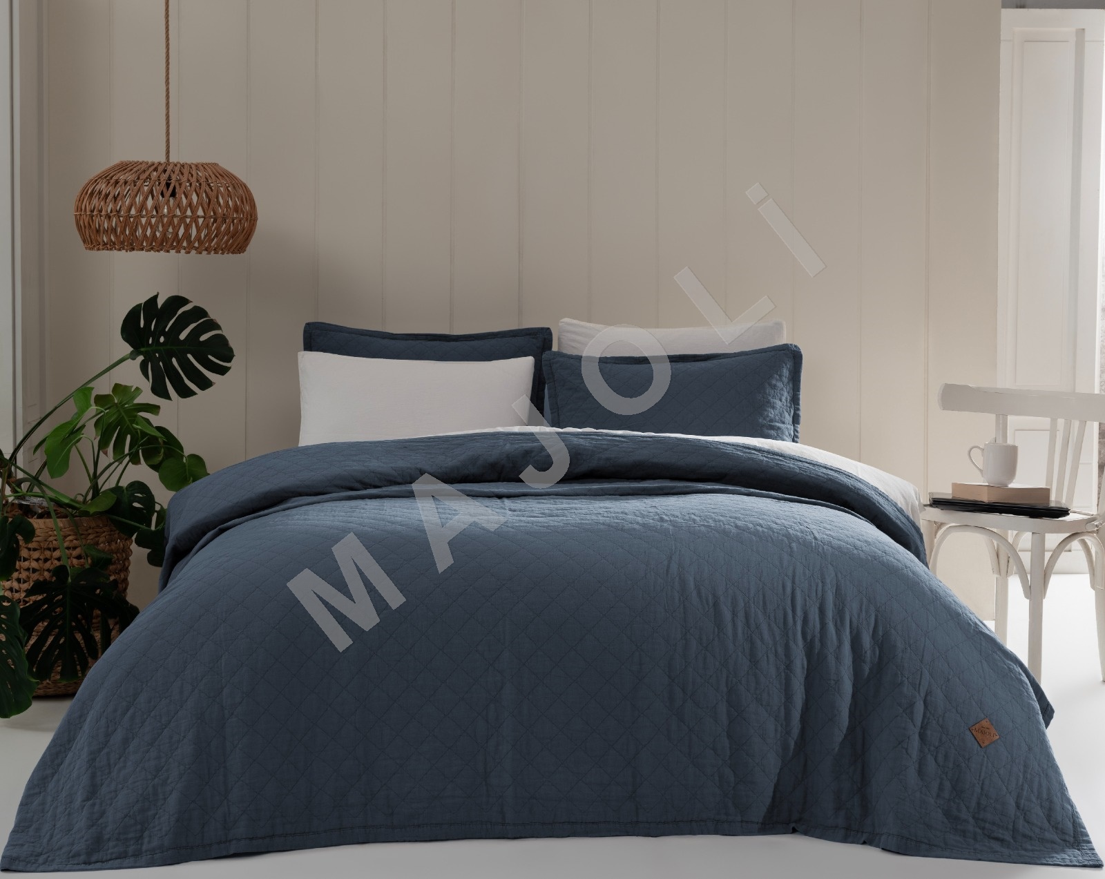 Manu Yatak Örtüsü